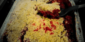 apple and blackberry crumble